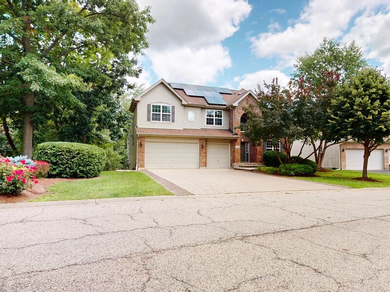 5670 Brentwood Drive Hoffman Estates IL 60192
