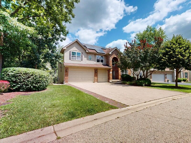 5670 Brentwood Drive Hoffman Estates IL 60192