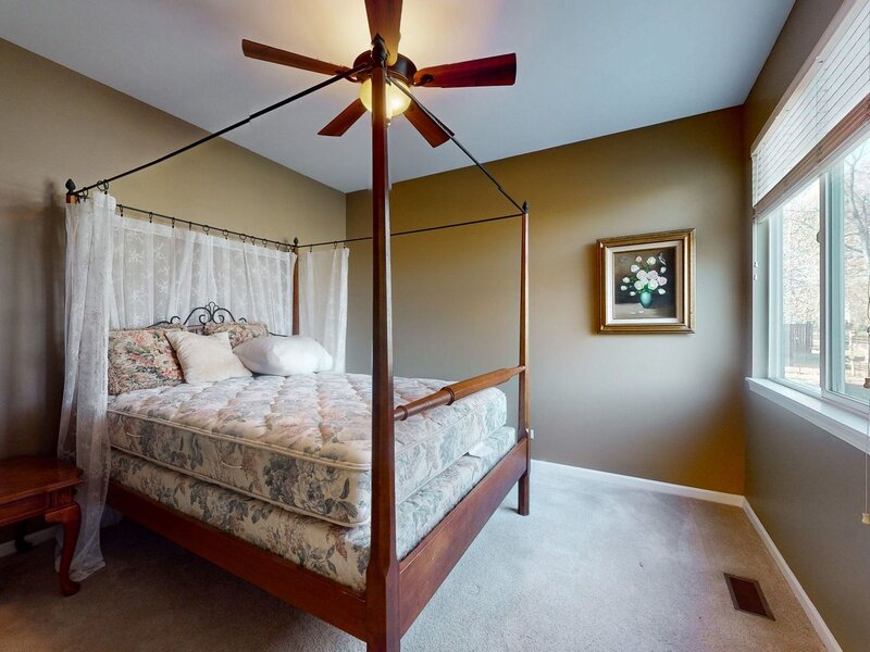 5670 Brentwood Drive Hoffman Estates IL 60192