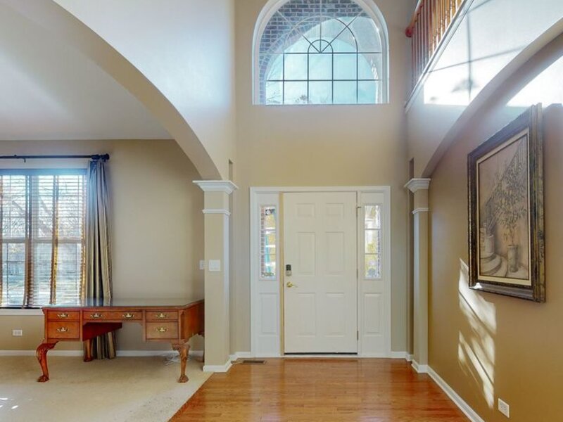5670 Brentwood Drive Hoffman Estates IL 60192