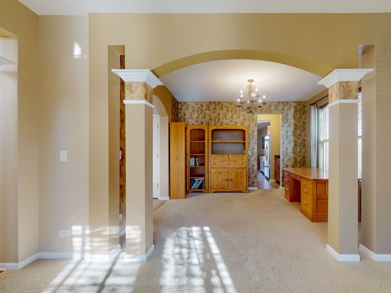 5670 Brentwood Drive Hoffman Estates IL 60192