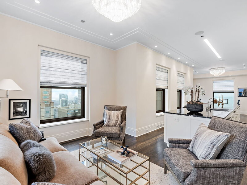 159 E Walton Place Chicago IL 60611