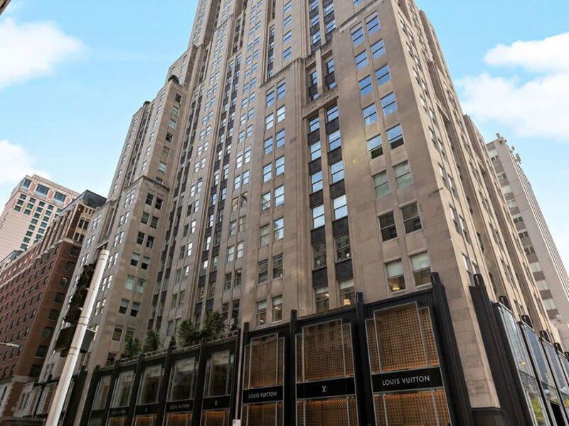 159 E Walton Place Chicago IL 60611