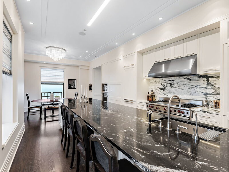 159 E Walton Place Chicago IL 60611