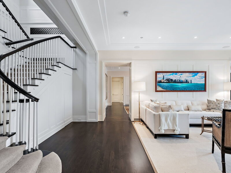 159 E Walton Place Chicago IL 60611