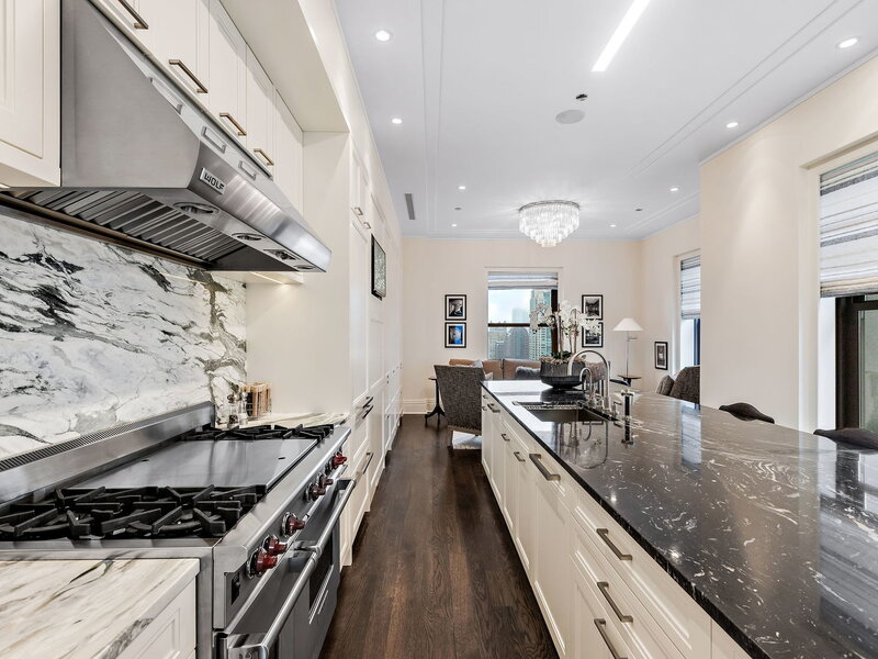 159 E Walton Place Chicago IL 60611