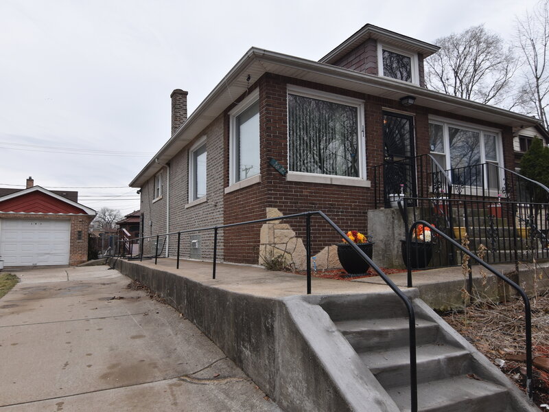 141 W 124th Street Chicago IL 60628