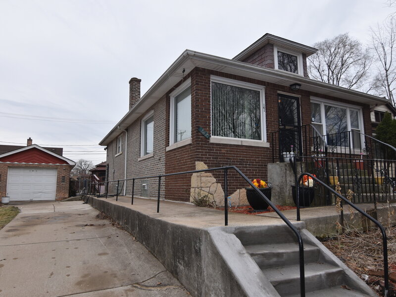 141 W 124th Street Chicago IL 60628