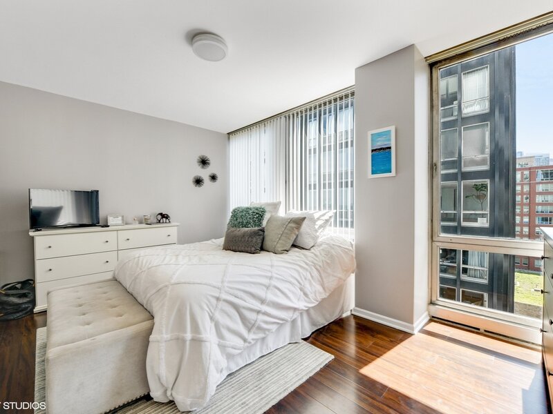 880 N Lake Shore Drive Chicago IL 60611