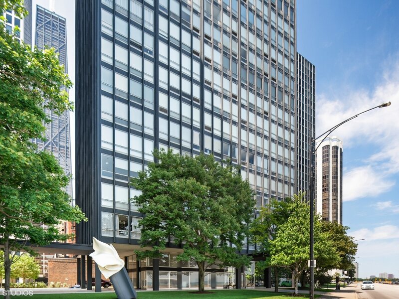 880 N Lake Shore Drive Chicago IL 60611