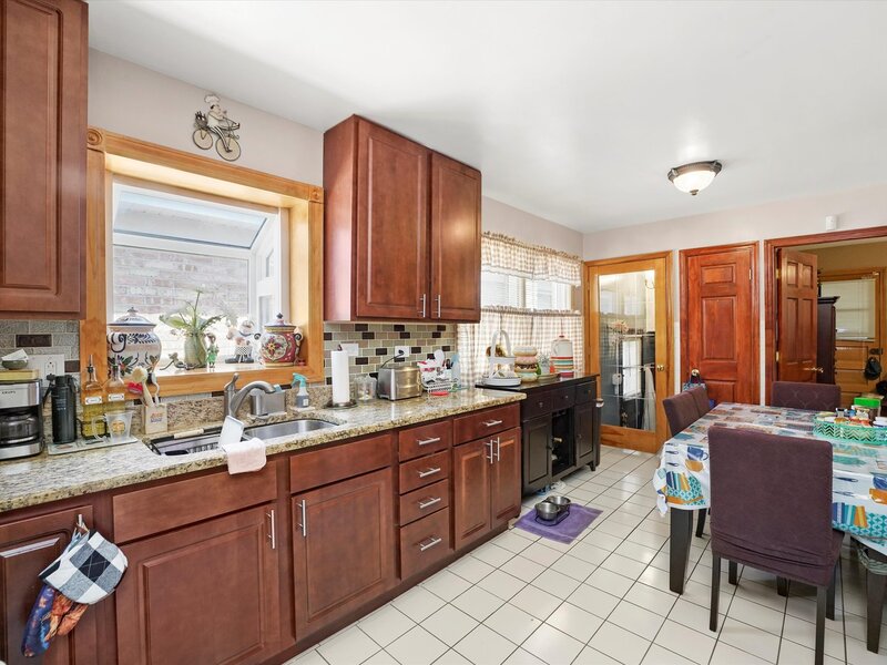 4551 W Foster Avenue Chicago IL 60630