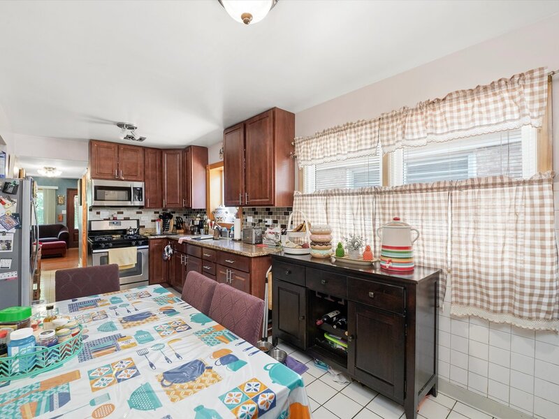 4551 W Foster Avenue Chicago IL 60630