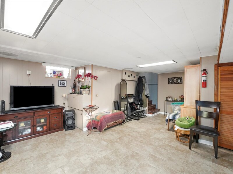 4551 W Foster Avenue Chicago IL 60630