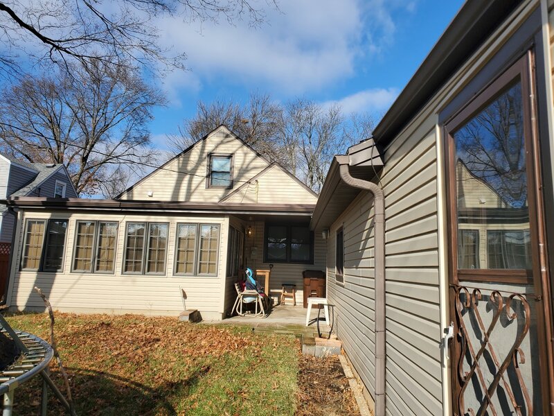 2216 Dresden Avenue Rockford IL 61103