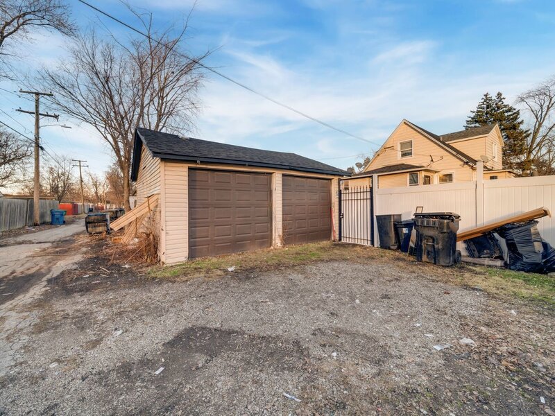 14446 Des Plaines Street Harvey IL 60426