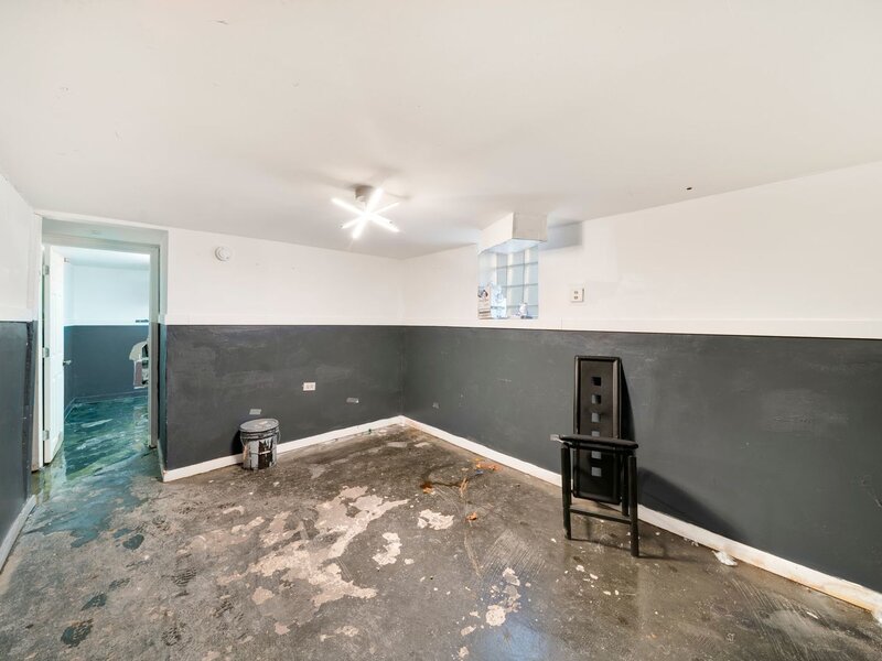 14446 Des Plaines Street Harvey IL 60426