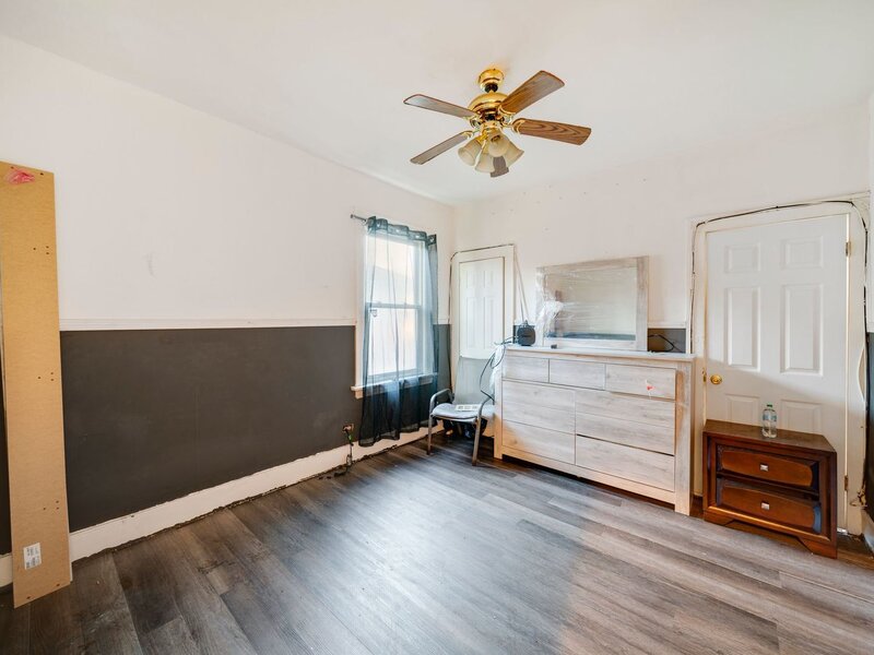 14446 Des Plaines Street Harvey IL 60426