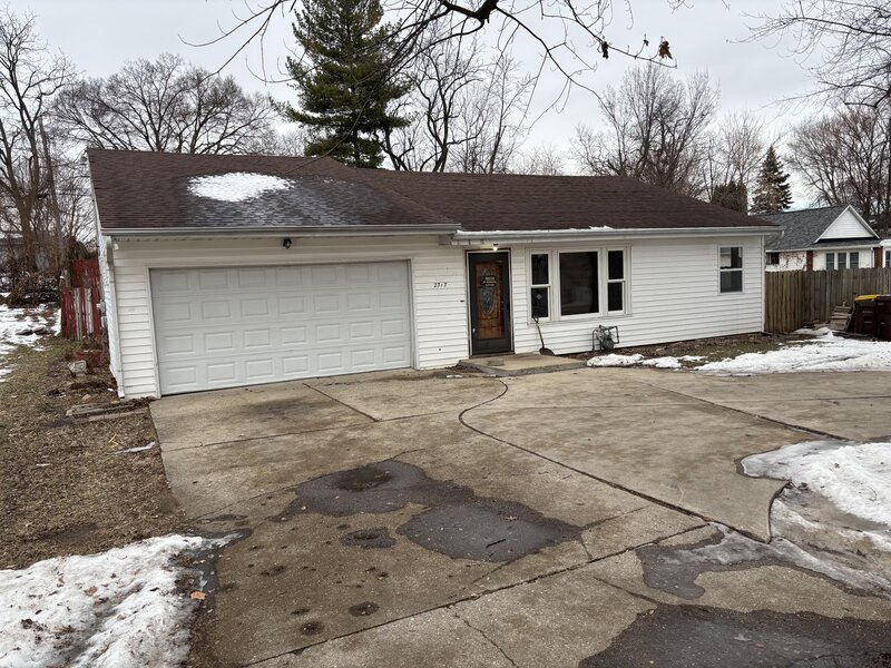 2717 20th Street Rockford IL 61109