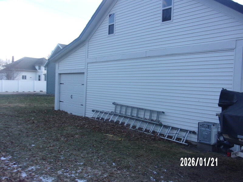 454 S 5th Street Watseka IL 60970