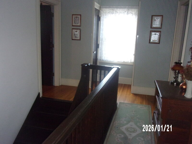 454 S 5th Street Watseka IL 60970