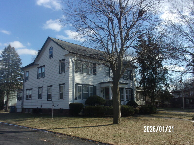 454 S 5th Street Watseka IL 60970