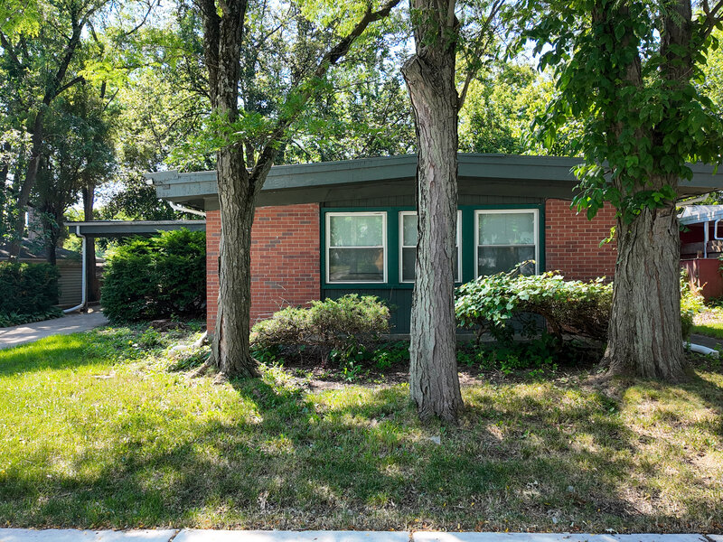 335 Oakwood Street Park Forest IL 60466