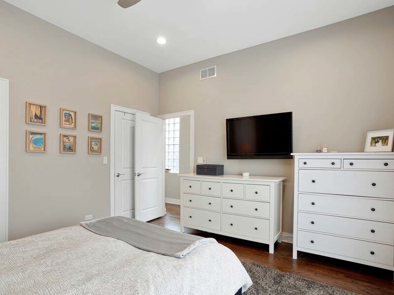 2657 N Racine Avenue Chicago IL 60614