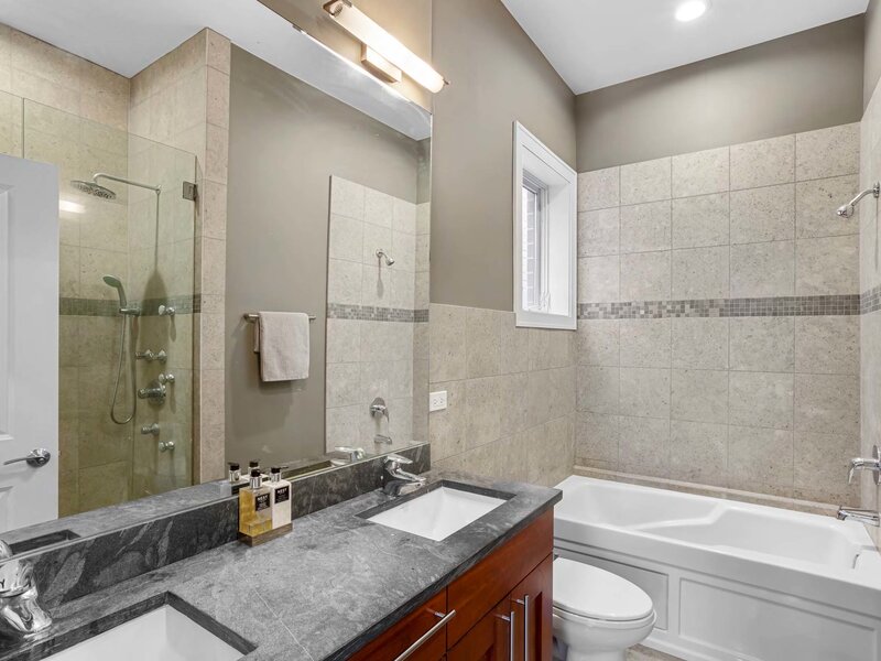 2657 N Racine Avenue Chicago IL 60614