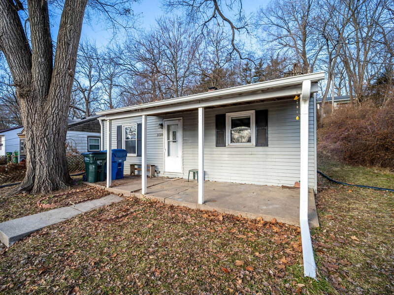 3128 Indian Road Davenport IA 52802