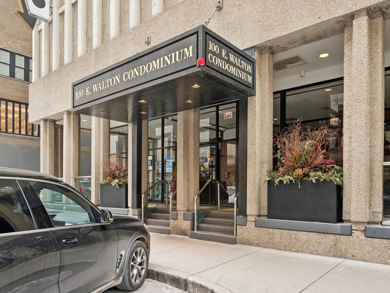 100 E Walton Street Chicago IL 60611