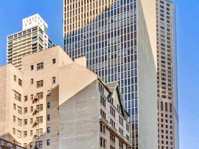 100 E Walton Street Chicago IL 60611