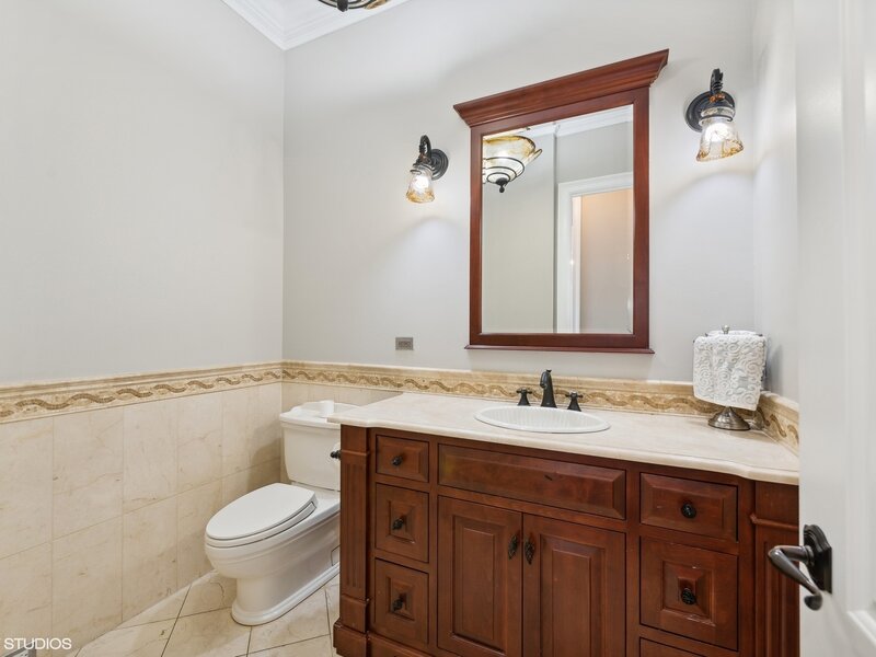 1515 N North Park Avenue Chicago IL 60610