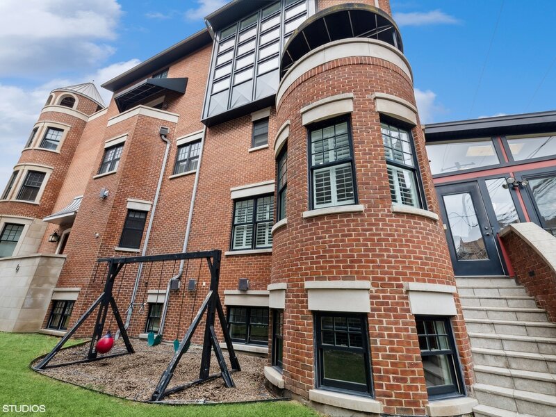1515 N North Park Avenue Chicago IL 60610