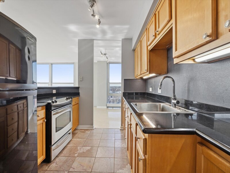 6730 S South Shore Drive Chicago IL 60649