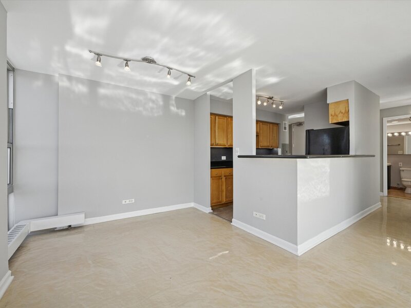 6730 S South Shore Drive Chicago IL 60649