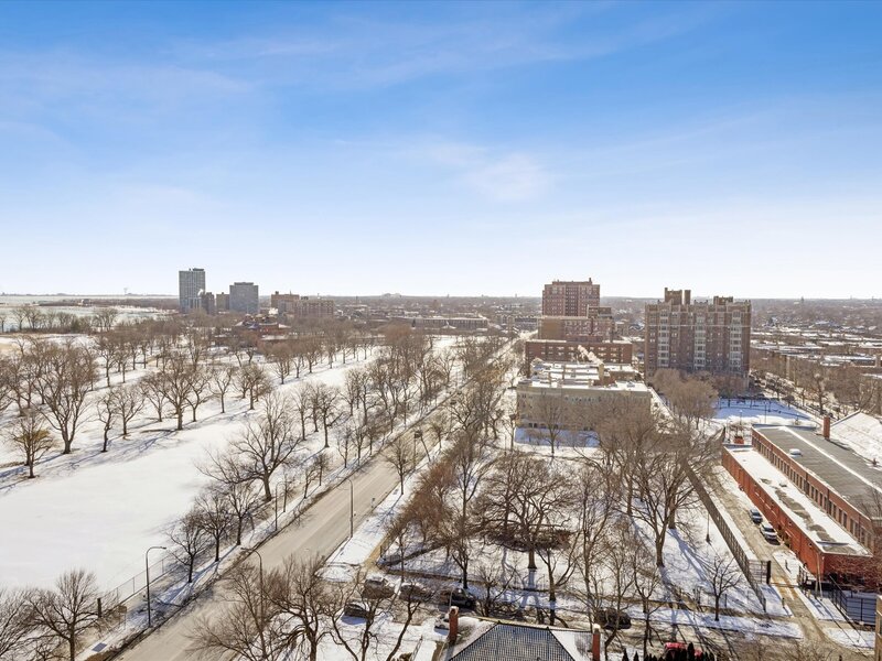 6730 S South Shore Drive Chicago IL 60649