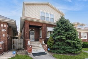 Photo of 514 S Humphrey Avenue Oak Park IL 60304
