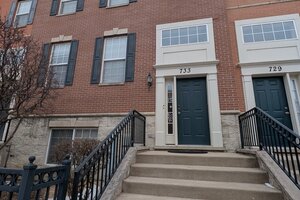 Photo of 733 Station Boulevard Aurora IL 60504