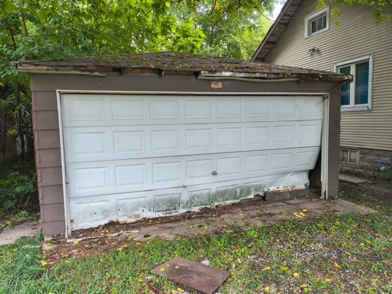 15727 Turlington Avenue Harvey IL 60426