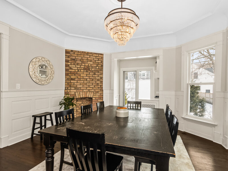 1735 Asbury Avenue Evanston IL 60201