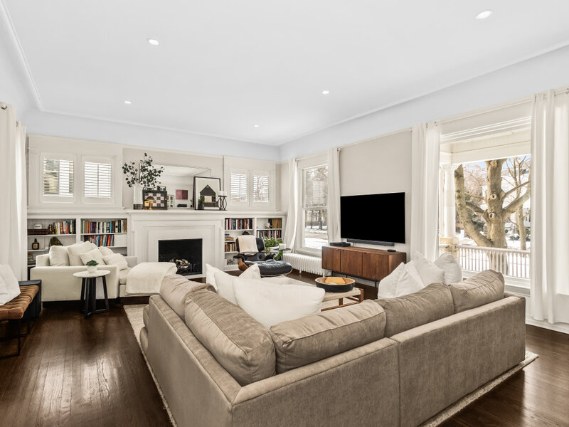 1735 Asbury Avenue Evanston IL 60201