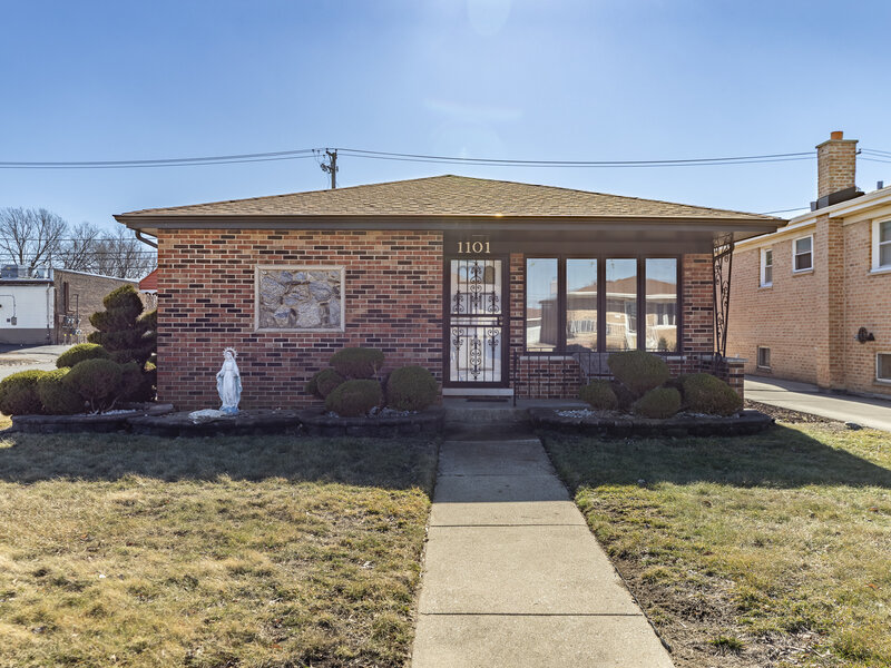 1101 Lucas Street Calumet City IL 60409