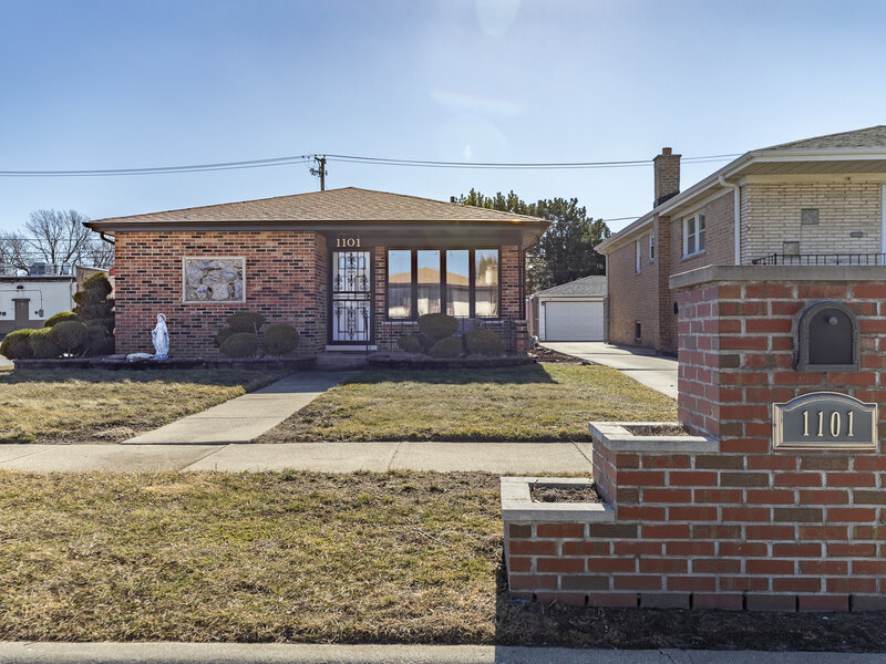 1101 Lucas Street Calumet City IL 60409