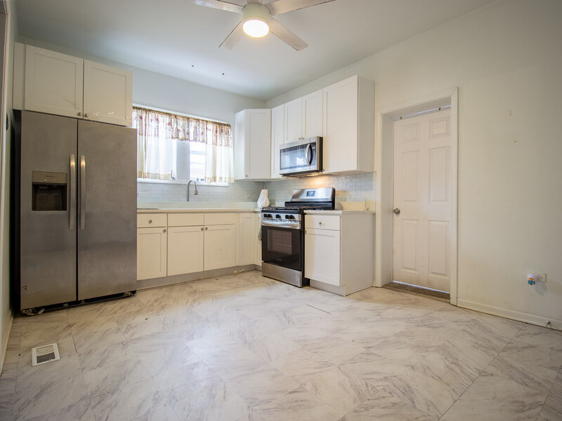 678 Douglas Avenue Calumet City IL 60409