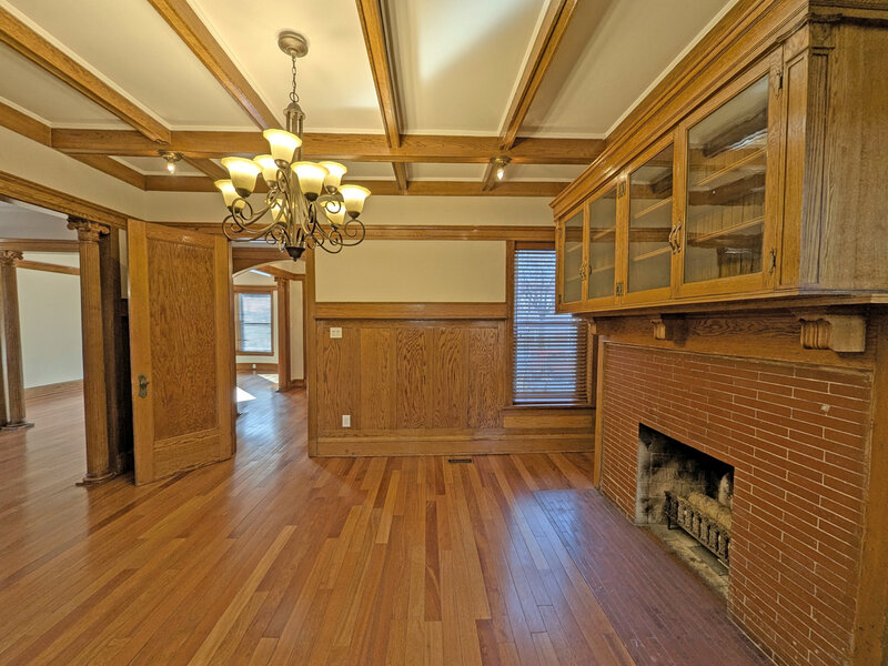 836 E 52nd Street Chicago IL 60615
