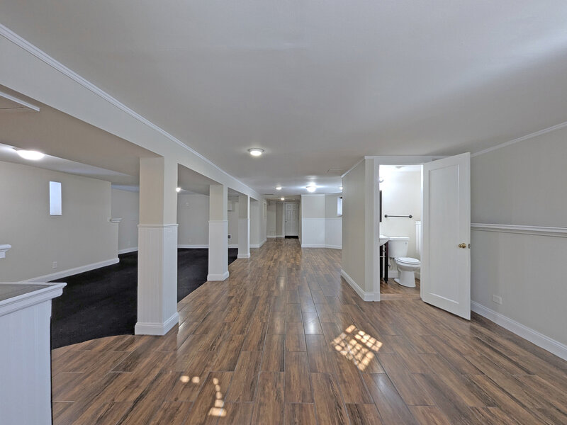 836 E 52nd Street Chicago IL 60615