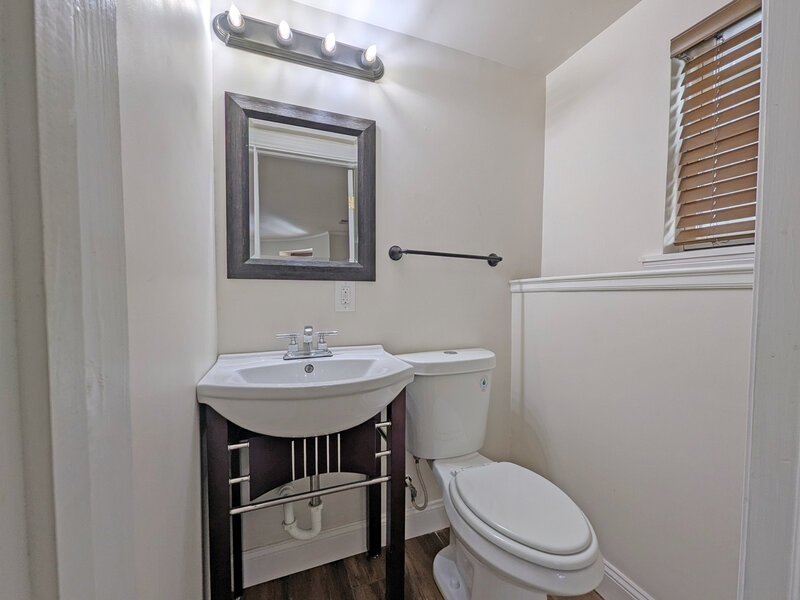 836 E 52nd Street Chicago IL 60615