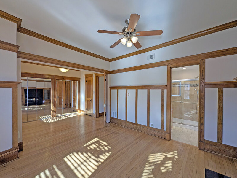 836 E 52nd Street Chicago IL 60615