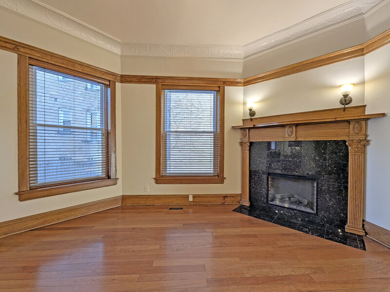 836 E 52nd Street Chicago IL 60615