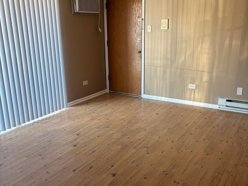6323 W 64th Place Chicago IL 60638